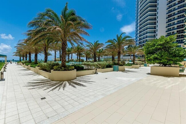 Primary Photo - 2501 S Ocean Dr