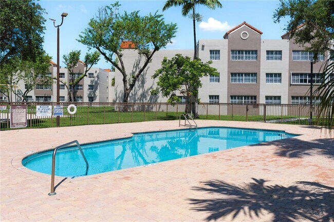 Primary Photo - 6135 NW 186th St