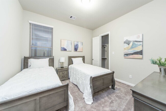 Primary Photo - 8719 Fox Trail Dr