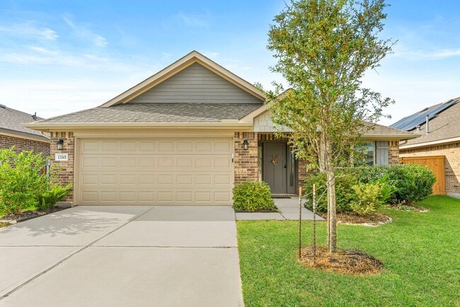 Building Photo - Beautiful just remodeled from top to botto...