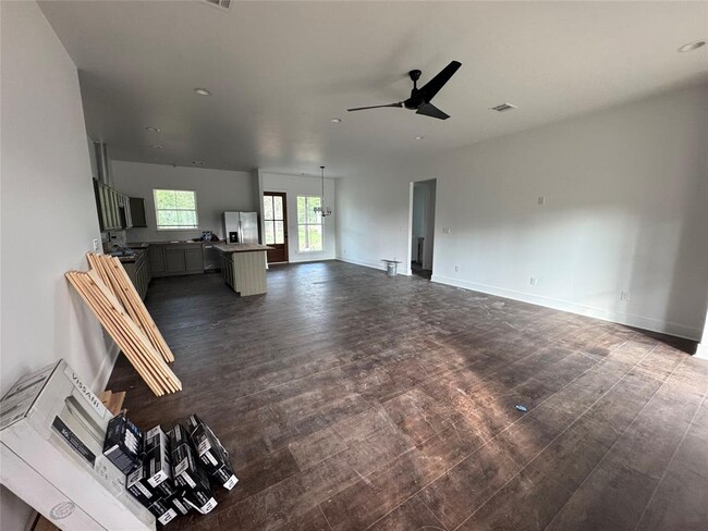 Building Photo - 1353 Red Town Rd