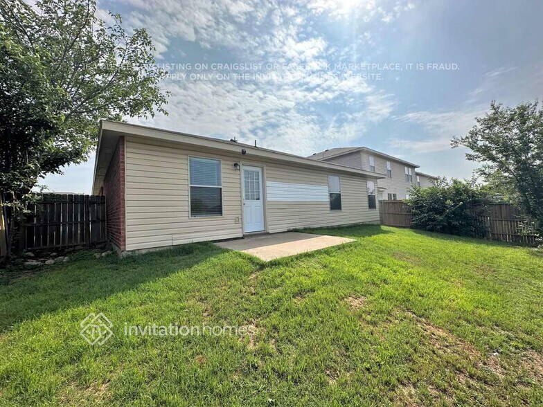 Building Photo - 5401 New Castleton Ln