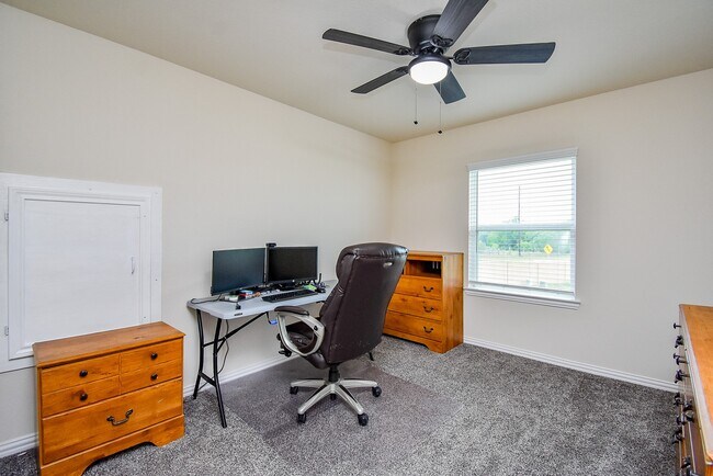 Building Photo - 32903 Silver Mdw Wy