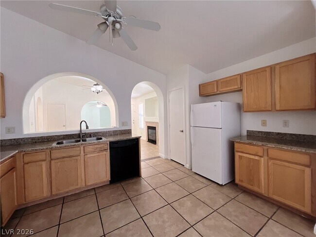 Building Photo - 9582 Bighorn Ranch Ave