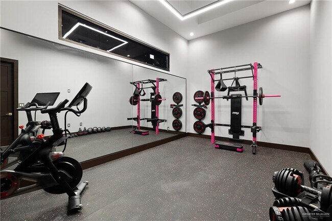 Building Photo - 4704 Estancia Pkwy