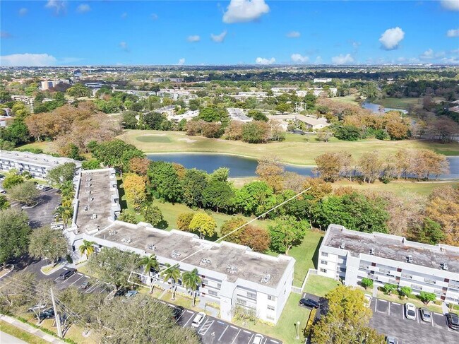 Building Photo - 8305 NW 61st St