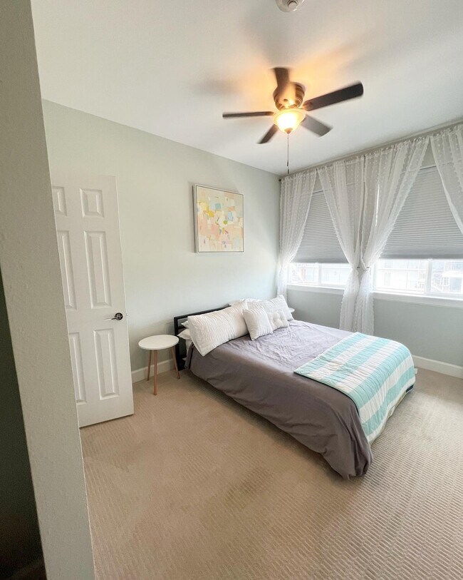 Building Photo - 4001 Red River St