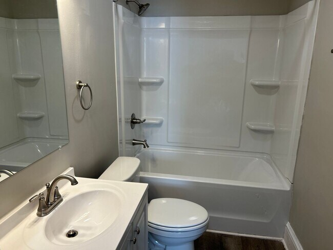 Building Photo - 2923 Old Greensboro Rd