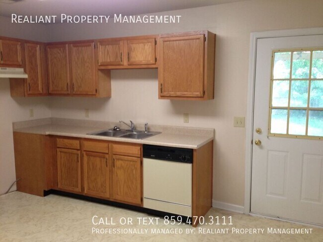 Building Photo - 212 Coburn-