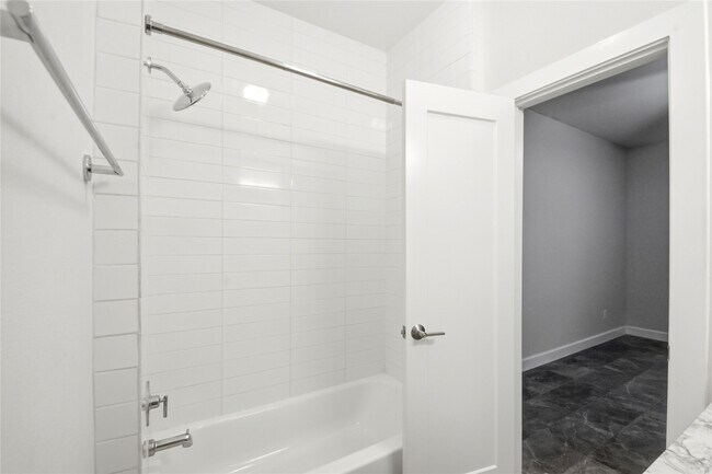 Building Photo - 849 Fisher St