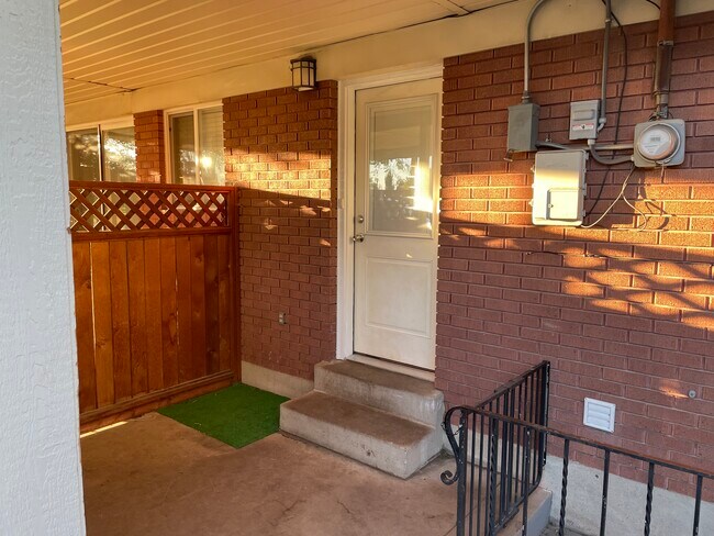Building Photo - 2193 Penman Ln