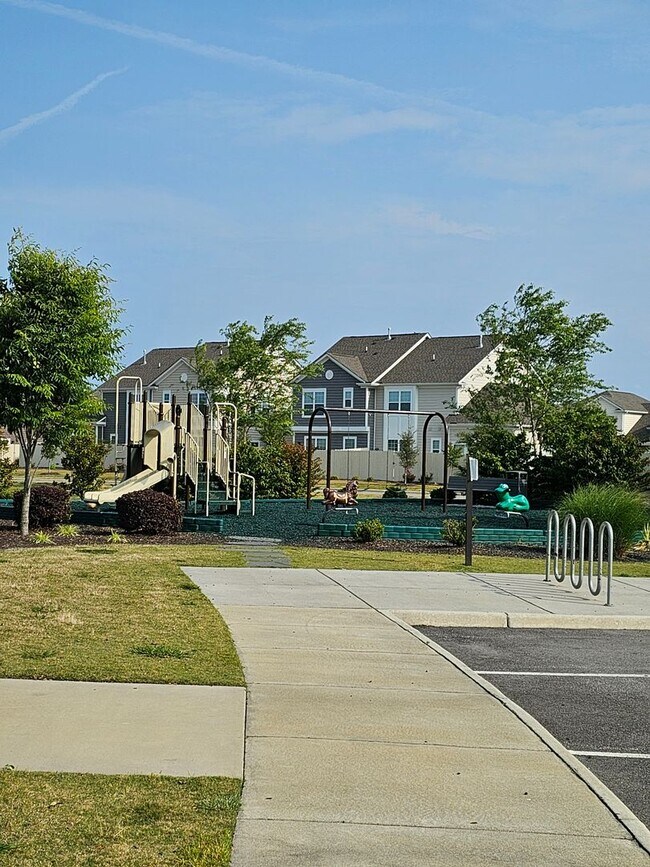 Building Photo - 1949 Bexley Ln