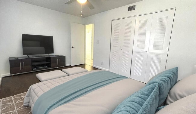 Building Photo - 310 SW 79th Way