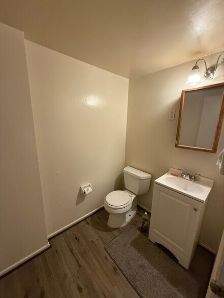 Building Photo - 7301 Calder Dr