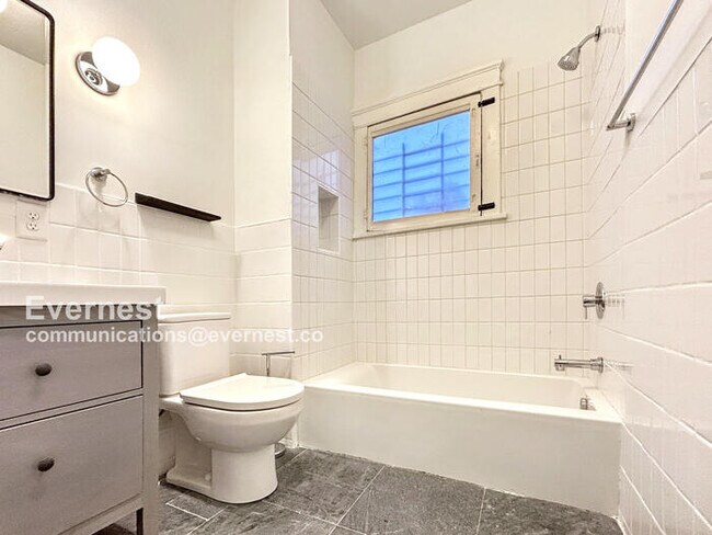 Building Photo - 816 Brookline St SW