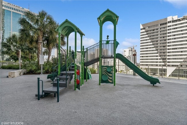 Building Photo - 88 SW 7th St