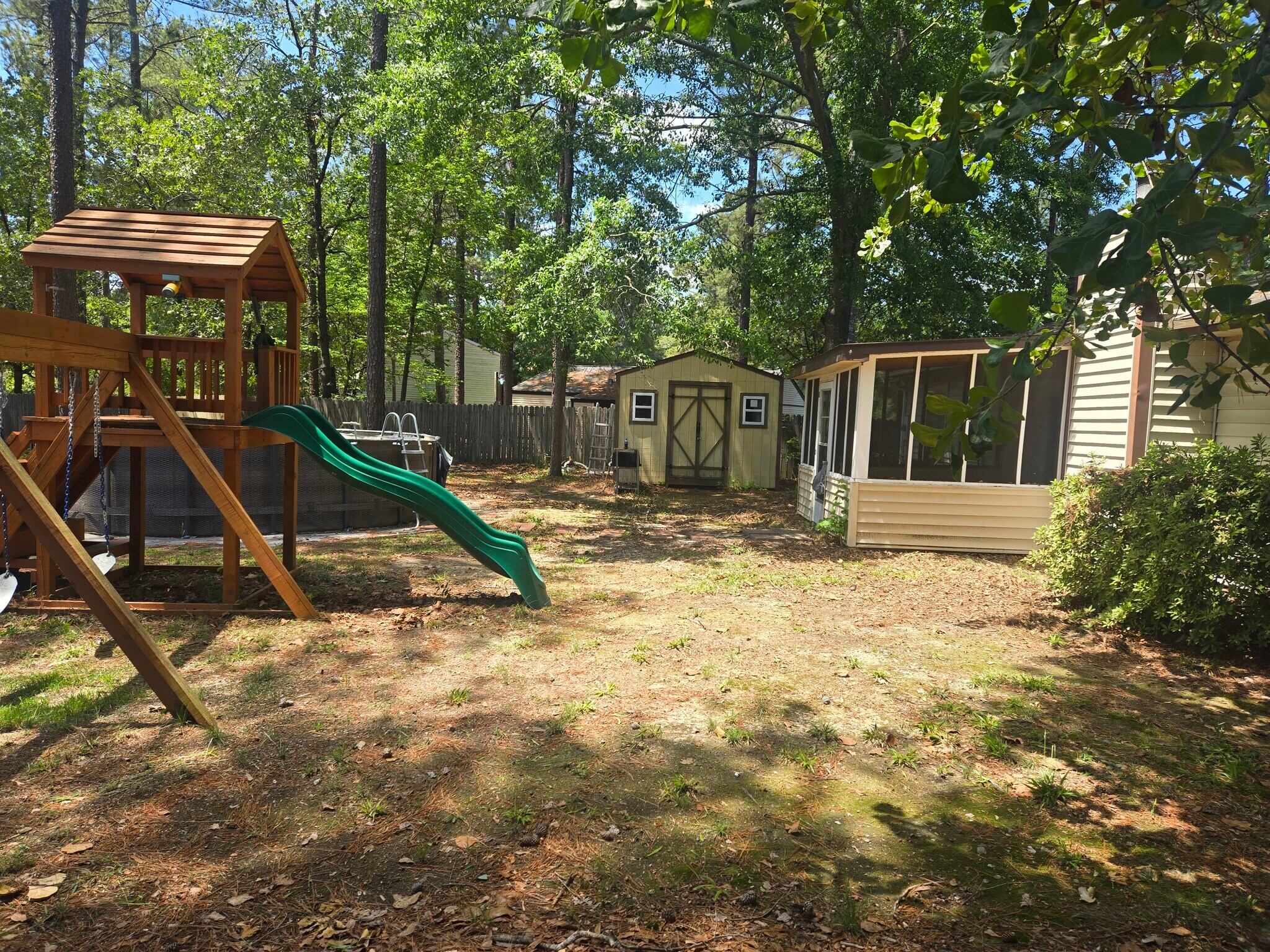 Building Photo - 170 Forestview Cir