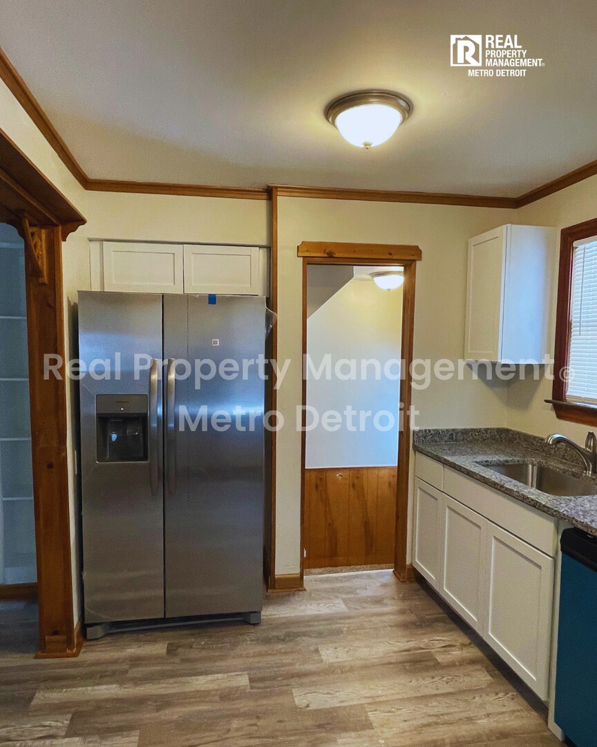 Building Photo - 4462 1st St