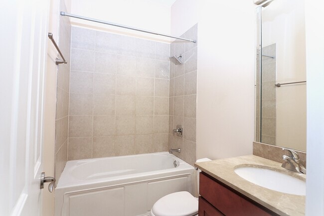Building Photo - 57 Northfield Terrace