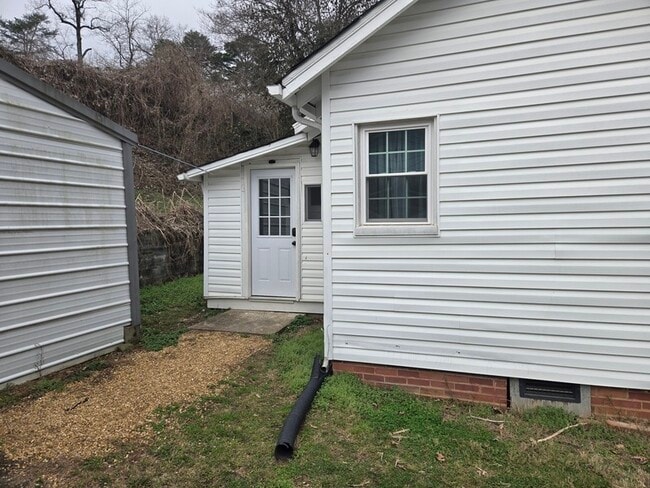 Building Photo - 105 California Ave