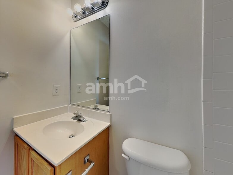 Building Photo - 10126 Illoria Dr