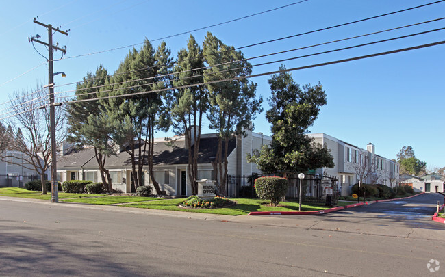 Building Photo - Cottage Bay Apartments