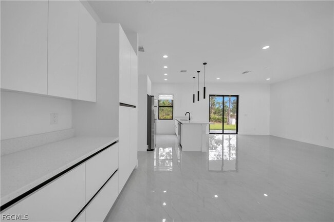 Building Photo - 2700 42nd St W