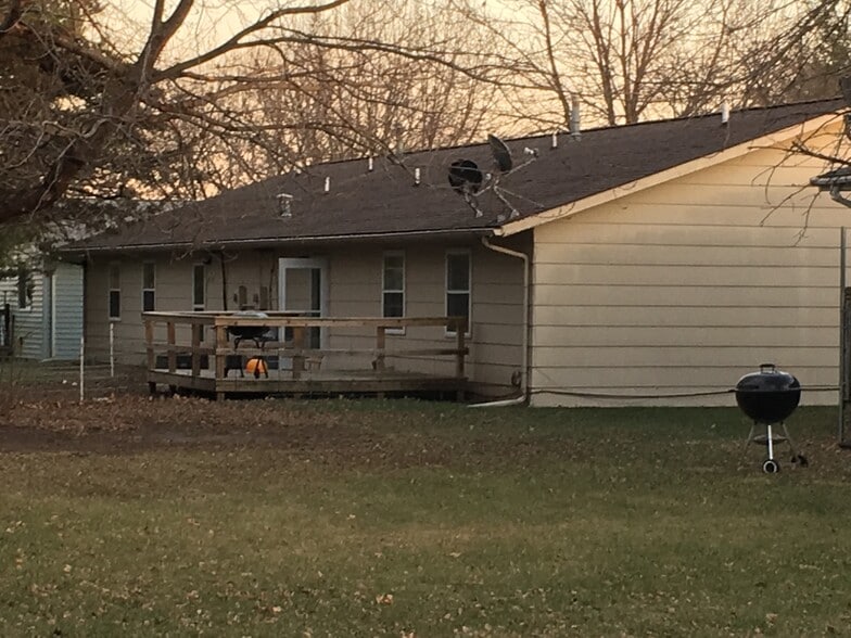 Deck and back of home - 1002 Graceland Ave