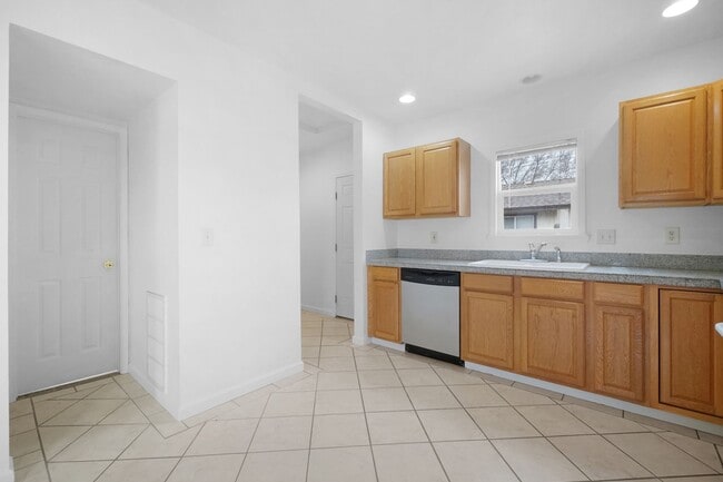 Building Photo - Cute one bedroom house in Fallon $1200 a month