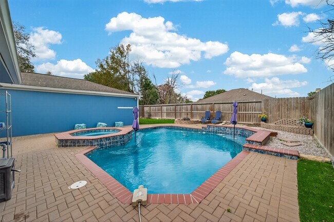 Building Photo - 15734 Pagehurst Dr