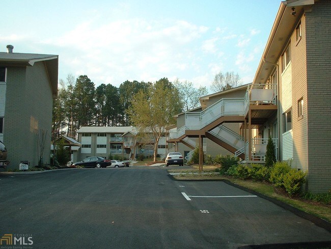 Building Photo - 3046 Briarcliff Rd NE