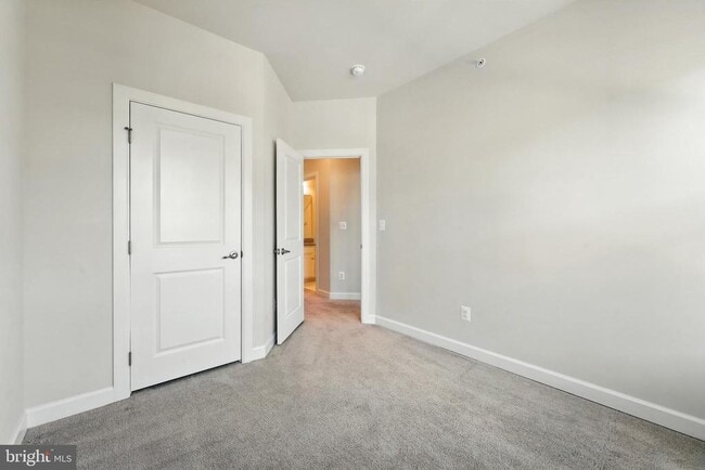 Building Photo - 22310 Seabring Terrace