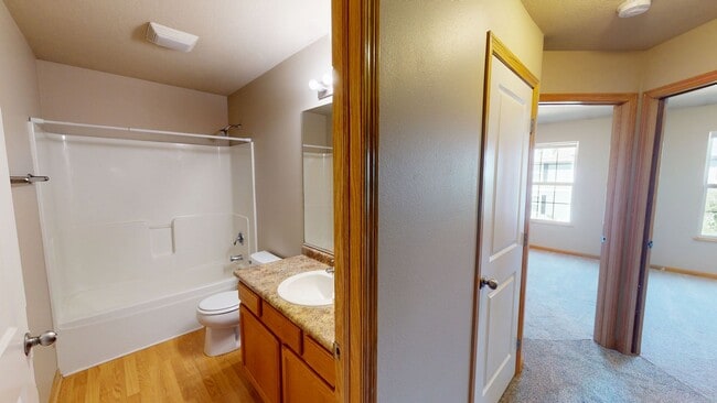Building Photo - 2 Bedroom Ankeny Townhome Available NOW!