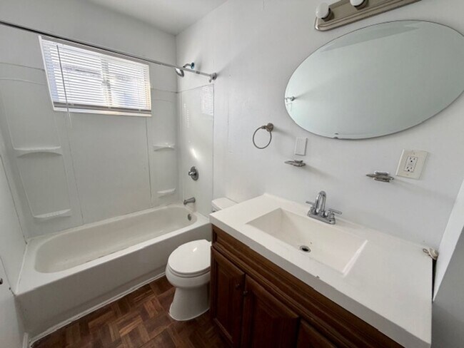 Building Photo - Updated 3 bedroom 1 bath,  home ready for Section 8 Tenant call KPM Detroit (313)429-3244