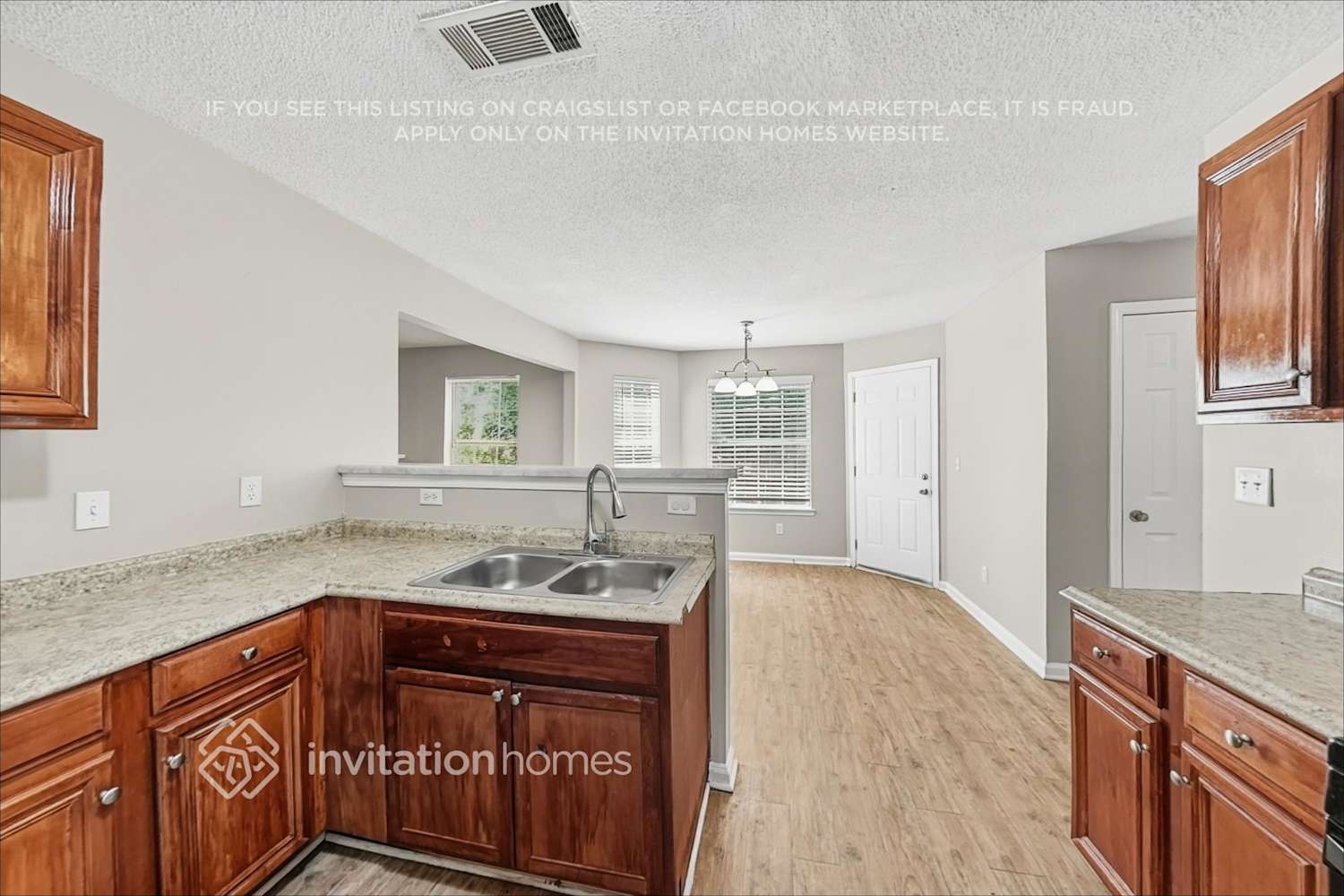 Building Photo - 6864 Foxfire Pl