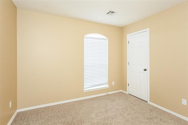 Building Photo - 641 SW 161st St