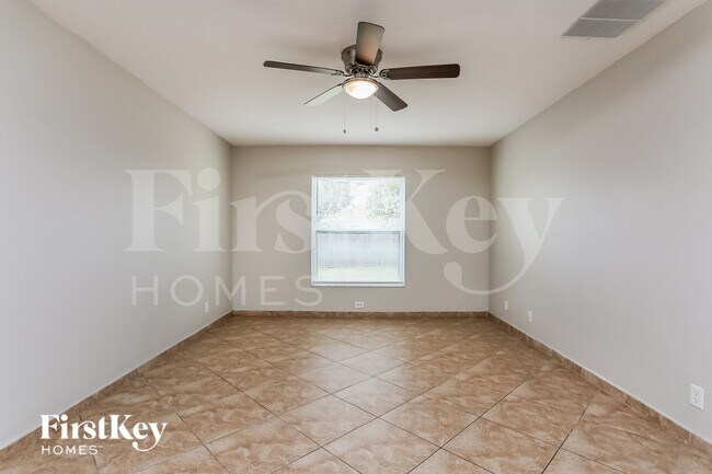 Building Photo - 1168 SW Idol Ave