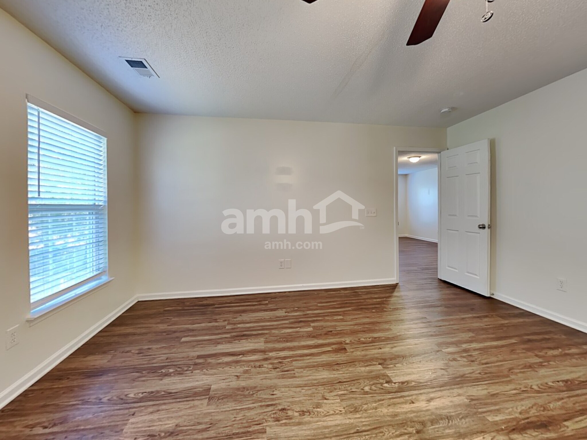 Building Photo - 3010 Kinswood Ln