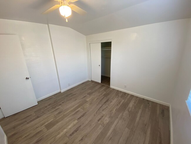 Building Photo - Charming 3-Bedroom Home in Paramount – Ful...