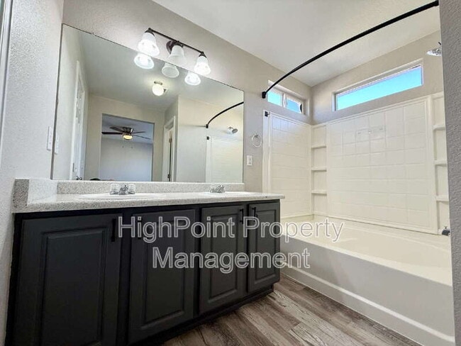 Building Photo - 14837 E 118th Ave