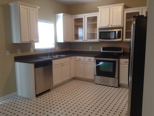 Building Photo - 10004 Barrands Ln