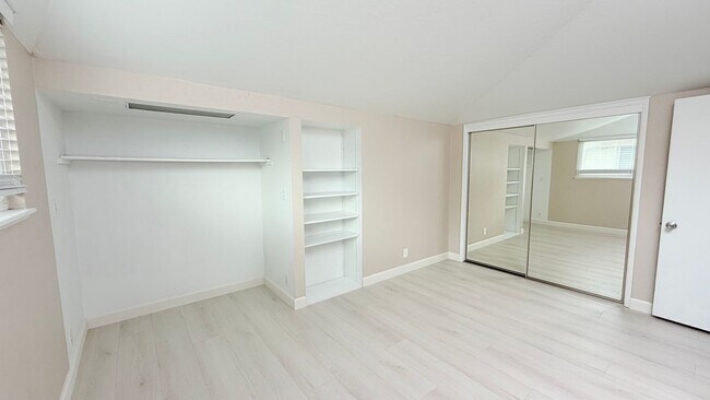 Building Photo - 14723 Martell Ave