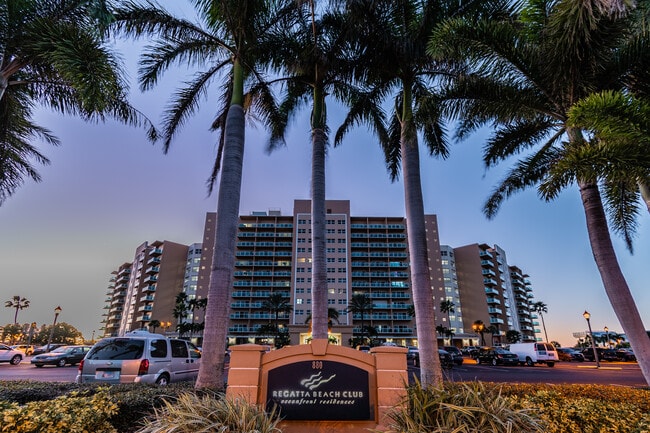 Building Photo - 880 Mandalay Ave