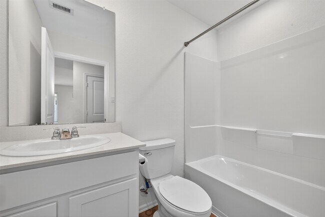 Building Photo - 9007 Estes Lks Dr