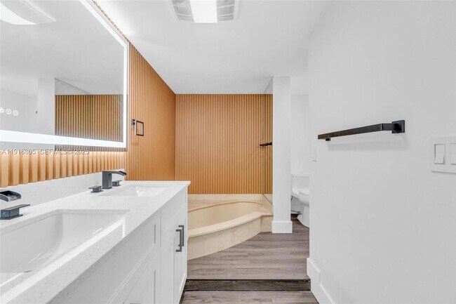 Building Photo - 3589 S Ocean Blvd