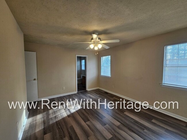 Building Photo - WOW!!!....WHAT AN AWESOME HOME. GREAT HOME...