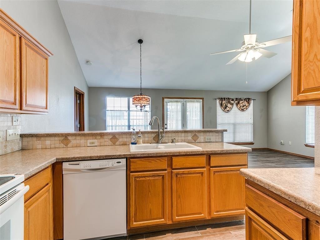 Building Photo - 6429 Masons Dr