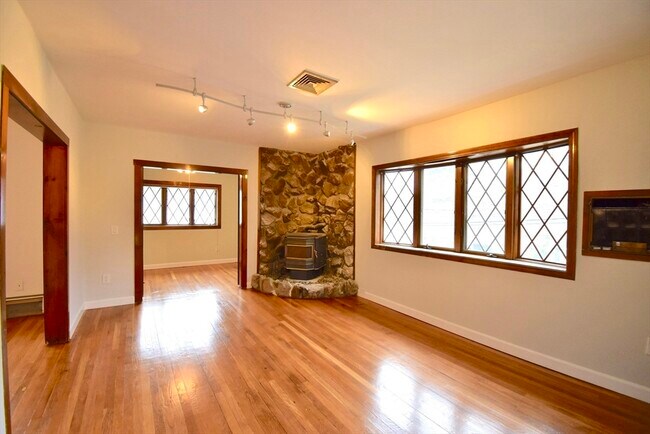 Building Photo - 144-146-146 Cleveland Ave