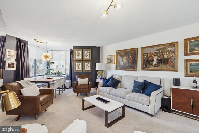 Building Photo - 202 W Rittenhouse Square