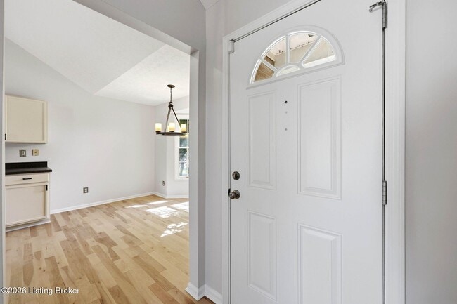 Building Photo - 4029 Orchard Lake Dr